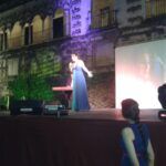 Canta Laura Gallego